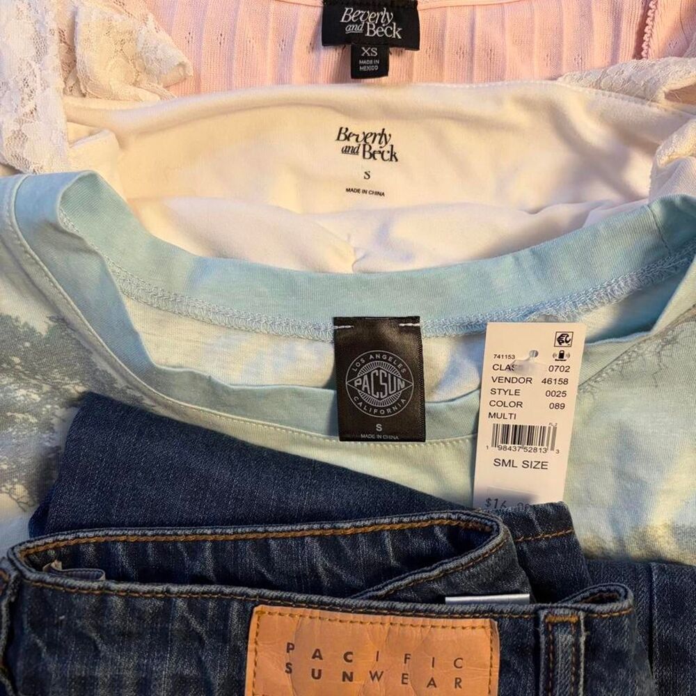 Pacsun Bundle wide leg jeans 2 NWT tops 1 white top sizes XS-S